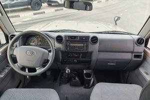 โตโยต้า แลนด์ครุยเซอร์ ปี 2020 รถ SUV 5 ประตู เครื่องยนต์เบนซิน 6.1-8 ลิตร เทอร์โบ เกียร์ธรรมดา มาตรฐานไอเสียยูโร 3 5 ประตู 400 แรงม้า แรงบิด 500 นิวตันเมตร พร้อมถุงลมนิรภัย และระบบ TPMS - Product Image 5