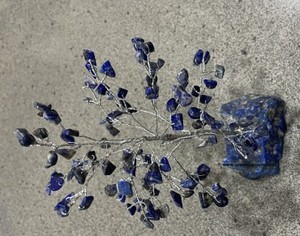 High Quality 100 <b>Chips</b> Blue Lapis Lazuli Agate Natural Home Decoration Feng Shui Style Wholesale Grade Gemstone Carving - Product Image 2