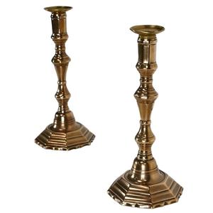 Good Quality Luxury Metal Tea Light <b>Candle</b> Pillar <b>Holder</b> Engraving Golden Finishing <b>Candle</b> <b>Holder</b> <b>Candle</b> <b>Stick</b> Stand Hand - Product Image 2