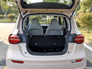 Voiture électrique d'occasion 2025, SUV à conduite à gauche, Leapmotor T03, autonomie 201-300 km, puissance 120 kW, batterie 50-70 kWh, à vendre - Product Image 5