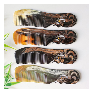 Peigne en corne de vache et de buffle noir naturel 100% Artisanat le plus vendu à la mode pour les cheveux et la barbe directement du Vietnam - Product Image 2