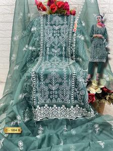 ชุดเสื้อผ้าอินเดีย-ปากีสถานสุดหรูสำหรับฤดูหนาว ผ้าออร์แกนซ่าปักลาย ชั้นผ้าซันตูนเนื้อหนา ดีไซน์พิเศษ - Product Image 4