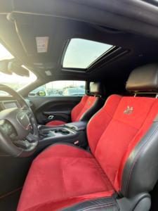 USED 2023 DO DGE CHALLENGER (R/T Scat Pack) MILEAGE 25,000km, 400kw (499Hp) AUTOMATIC TRANSMISSION - Product Image 2