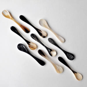 Offre en gros prix bon marché cuillères en corne faites à la main pour le caviar servant l'affichage de cornes faites à la main naturelles produits - Product Image 4