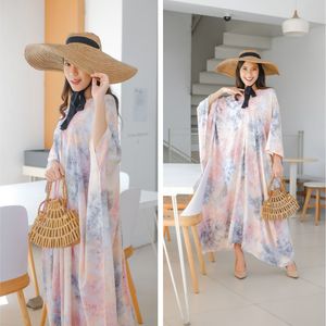 Robe caftan abaya tie-dye de haute qualité pour femmes, mode fluide et modeste, idéale pour les événements d'été et les tenues quotidiennes - Product Image 2