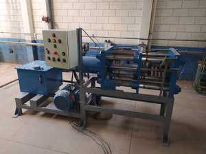 Extrusora hidráulica automática de alambre de plomo con motor - Product Image 2