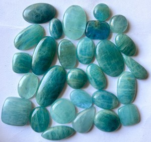 Cabujón de forma mixta de piedras preciosas de Aguamarina azul natural sin calor sin tratamiento de piedras preciosas de minas africanas para la fabricación de joyas - Product Image 1