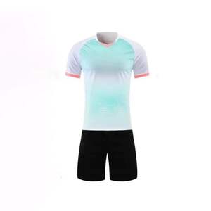 Maillot léger à sublimation 100% uniforme de football en polyester vêtements d'équipe de haute qualité ensembles de coupe automatisés comprenant une vente entière personnalisée - Product Image 1