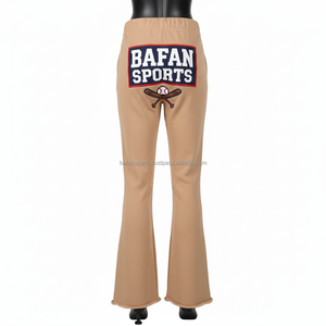 Pantalones Acampanados para Mujer, Tela Suave y Elástica de 280 GSM, Color Beige, Logotipo Atlético con Parche, Bordado Personalizado, Transferencia de Calor - Product Image 2