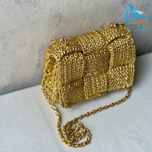 กระเป๋าถือสำหรับผู้หญิงทันสมัยมีกระเป๋าโลหะสำหรับ2025ฤดูร้อนกระเป๋าช้อปปิ้งดีไซน์ใหม่ - Product Image 1