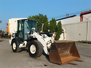 2016 CATERPILLAR 906M High Quality Wheel Loader Mini <b>Log</b> Loader Excavator Payload Atmosphere <b>Cheap</b> Price for Sale - Product Image 4