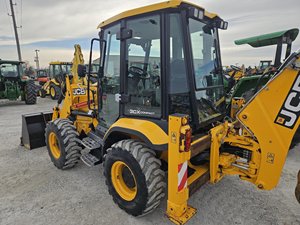 Retroexcavadora Compacta JCB 3CX 2018, Tracción 4x4, Usada, Tractor con Ruedas del Reino Unido, con Motor Cummins y Bomba de Engranajes de Alta Eficiencia - Product Image 5