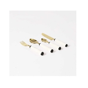 Plume Design Argent Et Or Couleur Dîner Cuillères Ensemble Pour Dessus De Table Et Vaisselle Ensemble De Quatre Couverts Cuillère Ensemble - Product Image 6