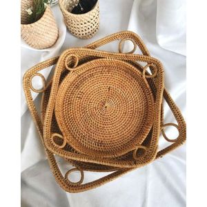 Bandejas de servicio de ratán de inspiración Bohemia para usar como bandejas de exhibición en mesas de café otomanas o mesitas de noche de dormitorio - Product Image 3