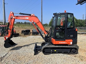 Mini-excavatrice Kubota KX040-5 2025 de 4 tonnes, excavatrice hydraulique compacte sur chenilles avec cabine fermée, faible nombre d'heures de fonctionnement - Product Image 2