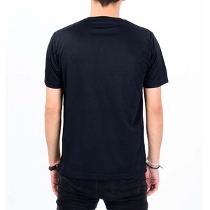 เสื้อยืดผู้ชายสีดำล้วน ผ้าฝ้าย/โพลีเอสเตอร์ แขนสั้น คอกลม ทรงปกติ สวมใส่สบาย ผ้าถักเนื้อเจอร์ซีย์สีพื้น - Product Image 4