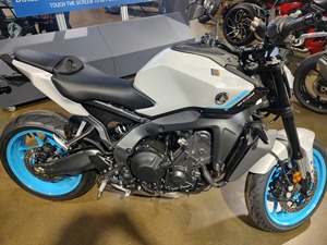 ELEGANT SALES 2025 Motos Yamaha MT-10SP 1000cc avec garantie prêtes à être expédiées - Product Image 5