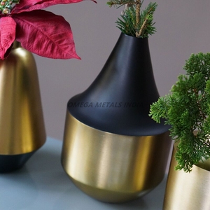 Top Trending Metal Vases Set in Modern Black Color With Unique Spiral Design for Artistic Home Decor and Floral Arrangements - Product Image 3