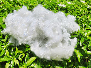 Fibre de polyester anti-déformation 100 % recyclable, matériau de remplissage en agrafes creuses conjuguées non silicinées HCD 15Dx64mm - Product Image 4