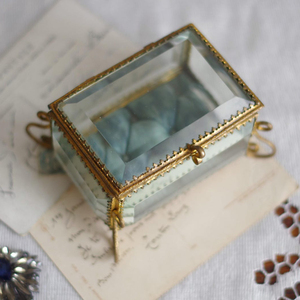 Top Tendance Design Or Fini Taille Personnalisée Verre Transparent Biseauté Boîte De Rangement Accessoires De Maquillage Bibelot Boîte À Bijoux Taille Personnalisée - Product Image 5