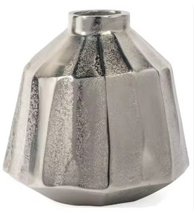 Jarrón de Flores de Latón con Diseños Elegantes, Colores Personalizados, Diseño Moderno Ecológico para Decoración de Mesa de Boda y Hogar, Gran Venta - Product Image 3