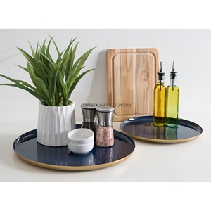 Plateau de service rond blanc contemporain avec un design élégant en maille et des poignées robustes, idéal pour les boissons et les arrangements décoratifs - Product Image 5