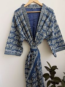 Suministro directo de fábrica hasta la rodilla con cuello en V Kantha Kimono Batas para mujeres Ropa de dormir de verano Kimono largo - Product Image 6
