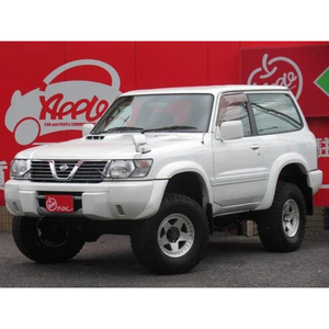 Usado N-issan Safari Y61 Turbo Diesel Excelente capacidad de remolque y estabilidad en carreteras ásperas o arenosas - Product Image 2