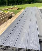 Conception de grain de bois Carreaux de terrasse en bois composite Wpc Planchers pour maisons