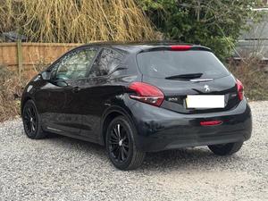 PEUGEOT 208 d'occasion LHD/RHD - Product Image 4