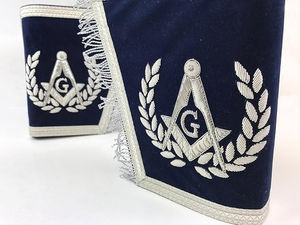 Ensemble de tablier de maître maçon maçonnique avec collier et gauntlets, broderie artisanale de luxe, couleurs et tissus personnalisables, velours - Product Image 3