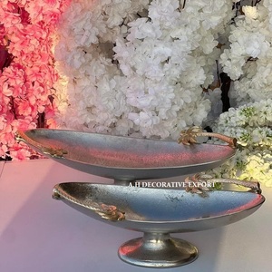 Plateau surélevé en aluminium texturé doré, support à gâteau décoratif, plateau de vanité cosmétique surélevé, poignées ornées, forme ovale, certifié CE - Product Image 4