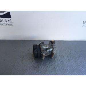 Compresseur de climatisation RENAULT Modus 1ère série 8200819568 D4FD7 Essence 1200 (04>06) - Product Image 1