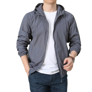 Chaqueta cortavientos delgada informal para hombre, abrigo ligero con cremallera completa de Color sólido con capucha extraíble para senderismo de montaña - Product Image 1