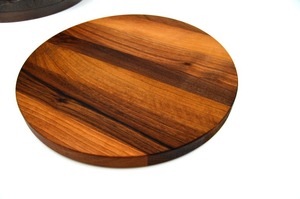 Tabla de cortar de madera hecha a mano con asa para cortar en la cocina, tabla para servir queso, bandeja de charcutería de madera de mango rústico - Product Image 2