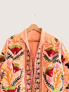 Abrigo Abierto de Invierno Ecológico con Patrón Suzani Bordado en Terciopelo Amarillo CVR, Talla Grande, Estilo Bohemio Informal para Mujer, Manga Larga - Product Image 5