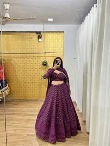Hermosa ropa de boda Lehenga Choli con hilo y trabajo de secuencia - Product Image 5