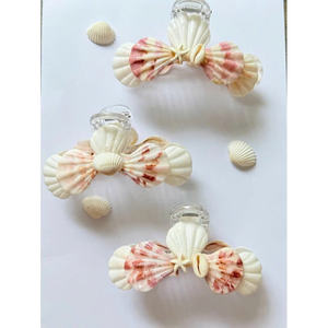 กิ๊บติดผมเปลือกหอยธรรมชาติที่ออกแบบมาสำหรับแฟชั่นที่ชายหาดชุดนางเงือกที่ได้รับแรงบันดาลใจและเครื่องประดับไลฟ์สไตล์แนวชายฝั่ง - Product Image 1