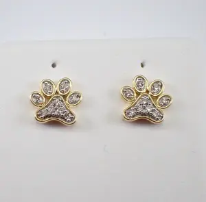 Boucles d'oreilles élégantes en plaqué or jaune 14 carats pour femmes avec diamants simulés taille ronde - Product Image 3