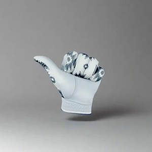 ถุงมือหนังแท้สำหรับตีกอล์ฟ ผลิตในประเทศปากีสถาน กันลื่นและกันน้ำ เพื่อความสบาย ระบายอากาศได้ดี เหมาะสำหรับการฝึกซ้อมกลางแจ้ง ช่วยให้การสวิงสม่ำเสมอ - Product Image 6