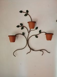 Jardinière suspendue ronde en métal conçue pour de belles compositions végétales améliorant ainsi l'ensemble de la décoration intérieure et le style du jardin - Product Image 3