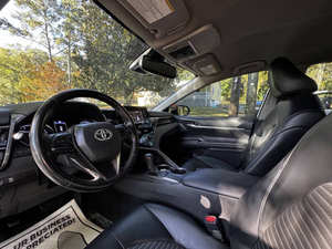 Toyota Camry SE Nightshade d'occasion 2021 - Product Image 2