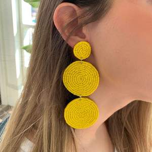 Boucles d'oreilles pendantes jaune vif de forme carrée double, en perles de rocaille tressées, style géométrique, bijoux pour distributeur en gros - Product Image 2