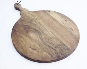 Planche à charcuterie en bois biologique Grands blocs à découper avec poignée Ustensiles de cuisine Planche à découper en bois Plateau à fromage moderne Vaisselle - Product Image 2