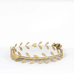 Bandeja de tocador de lujo hecha a mano con diseño de hoja Art Deco, latón elegante, decoración del hogar para bodas y fiestas - Product Image 1