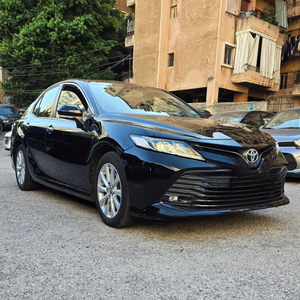 Toyota Camry d'occasion Fresh & Clean sans accident Historique d'occasion Meilleur prix disponible Achetez aujourd'hui en stock Expédition rapide - Product Image 1