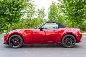 Mazda MX-5 Miata Club 2020 Usado en Excelentes Condiciones - Product Image 5