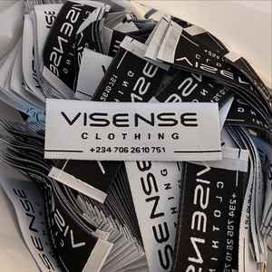 100 étiquettes tissées de vêtements de haute qualité tissu de vêtement de marque personnalisée avec Logo 2x5cm pli d'extrémité/pli central bord découpé au Laser - Product Image 4