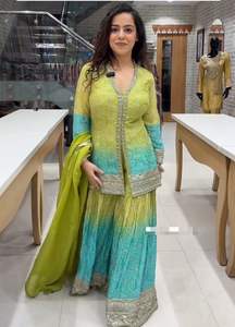 ชุดคุर्ตา/คุर्ติ ผ้าจอร์เจตต์ แต่งลายปักขอบ พร้อมผ้าคลุมไหล่ สีเขียว สำหรับงานแต่งงาน ผู้ใหญ่ - Product Image 6