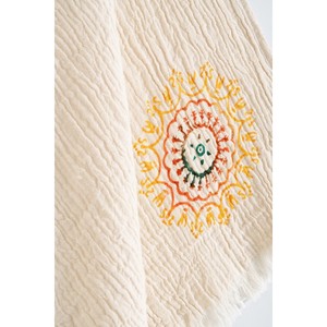 Serviette en mousseline de coton biologique 100% écologique Varol, motif floral - Lemura - Product Image 3
